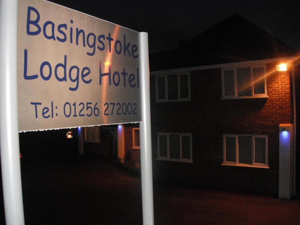 Basingstoke Lodge Екстер'єр фото